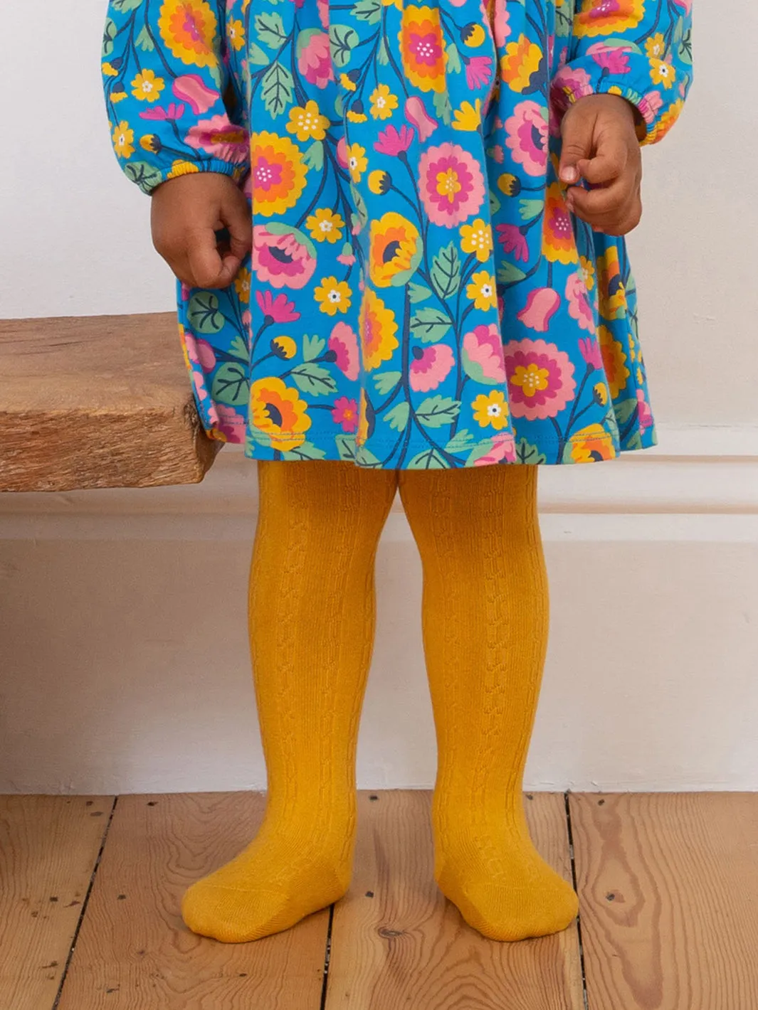 Cable tights yellow