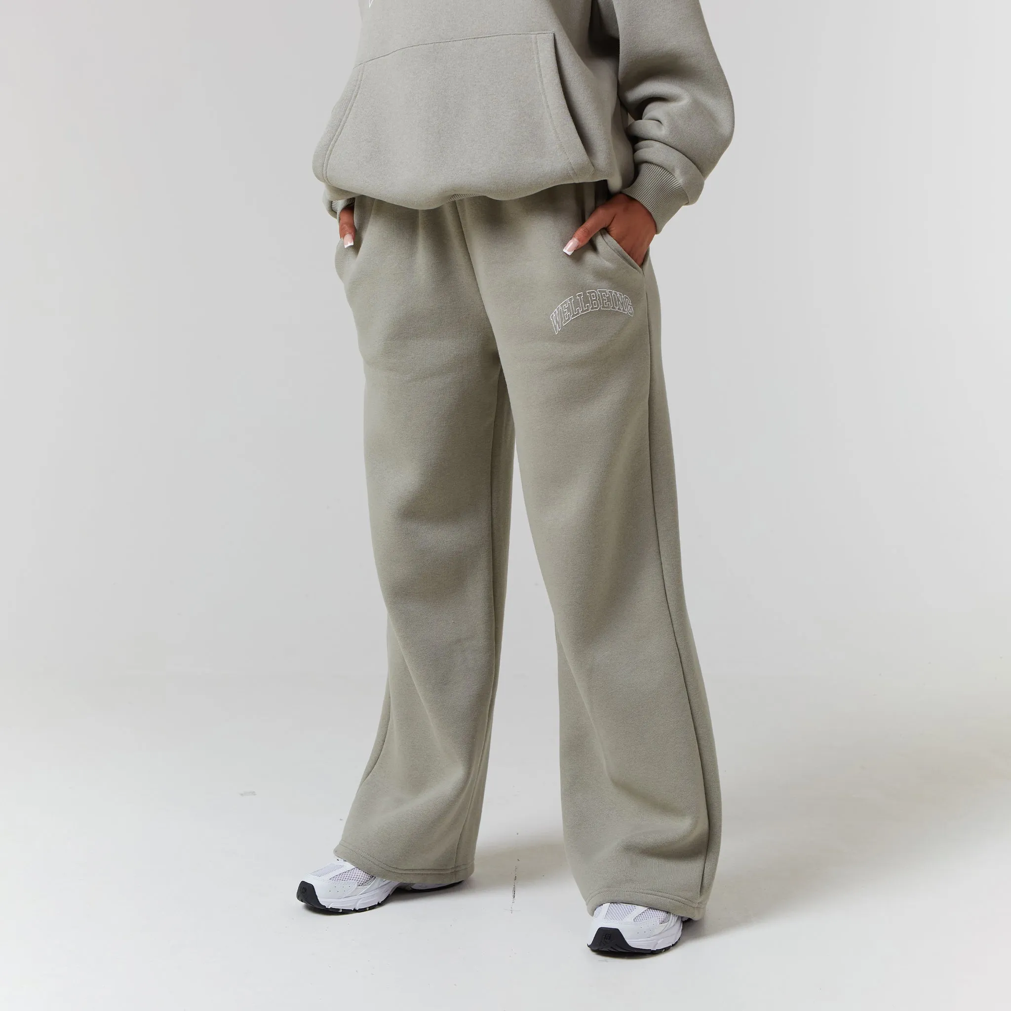 Wellbeing Tracksuit | Olive